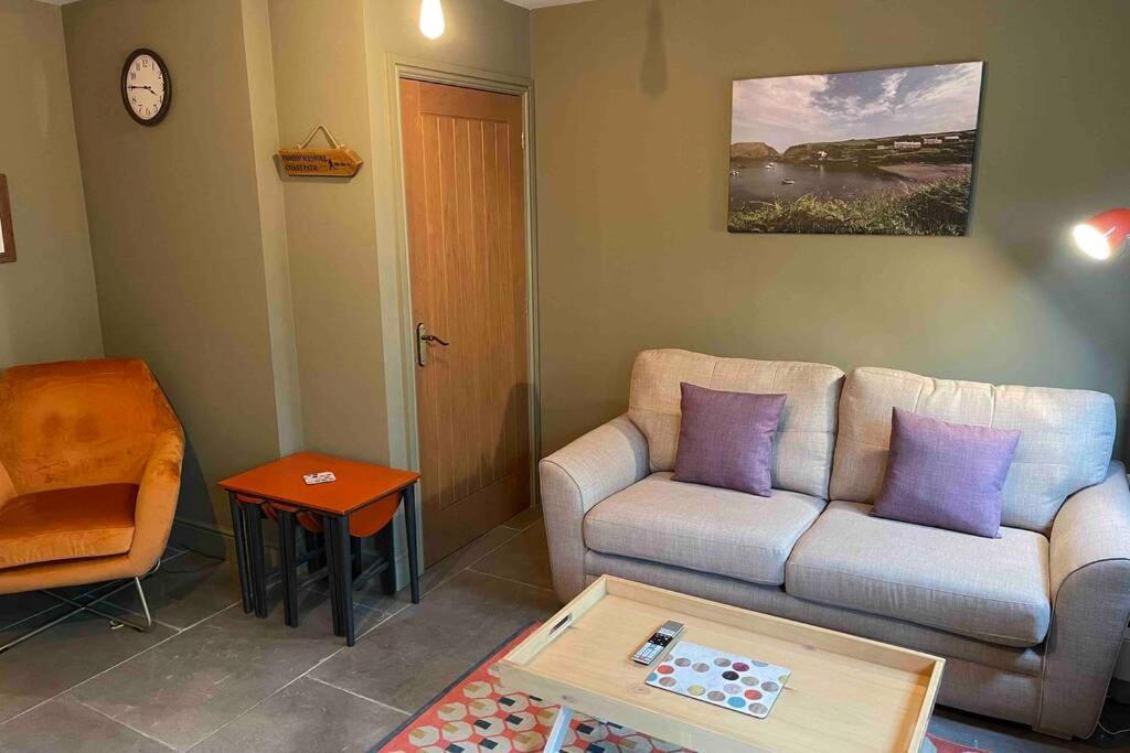 Cottage With Hot Tub In Pembrokeshire Haverfordwest Esterno foto